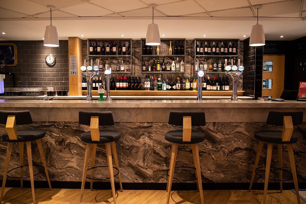 London Stansted Airport - Bar Restaurant Hotel.